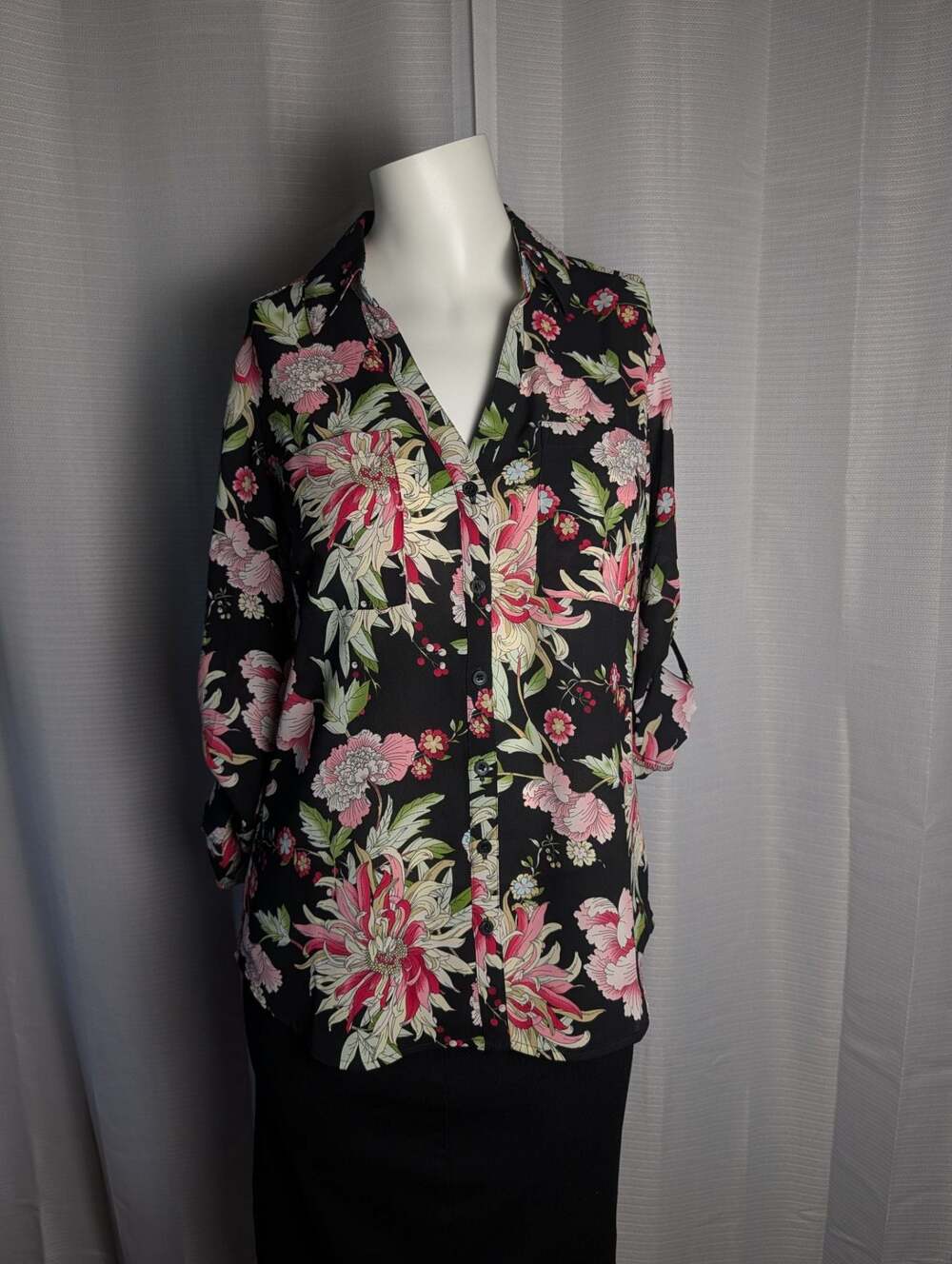 Express Portofino Slim Fit Floral Long Sleeve Button-Up Blouse